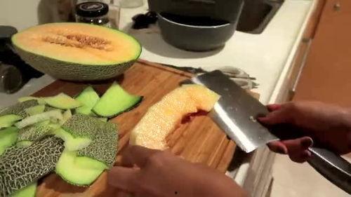 哈密瓜晚上吃可以吃吗,健康小憩的甜蜜选择